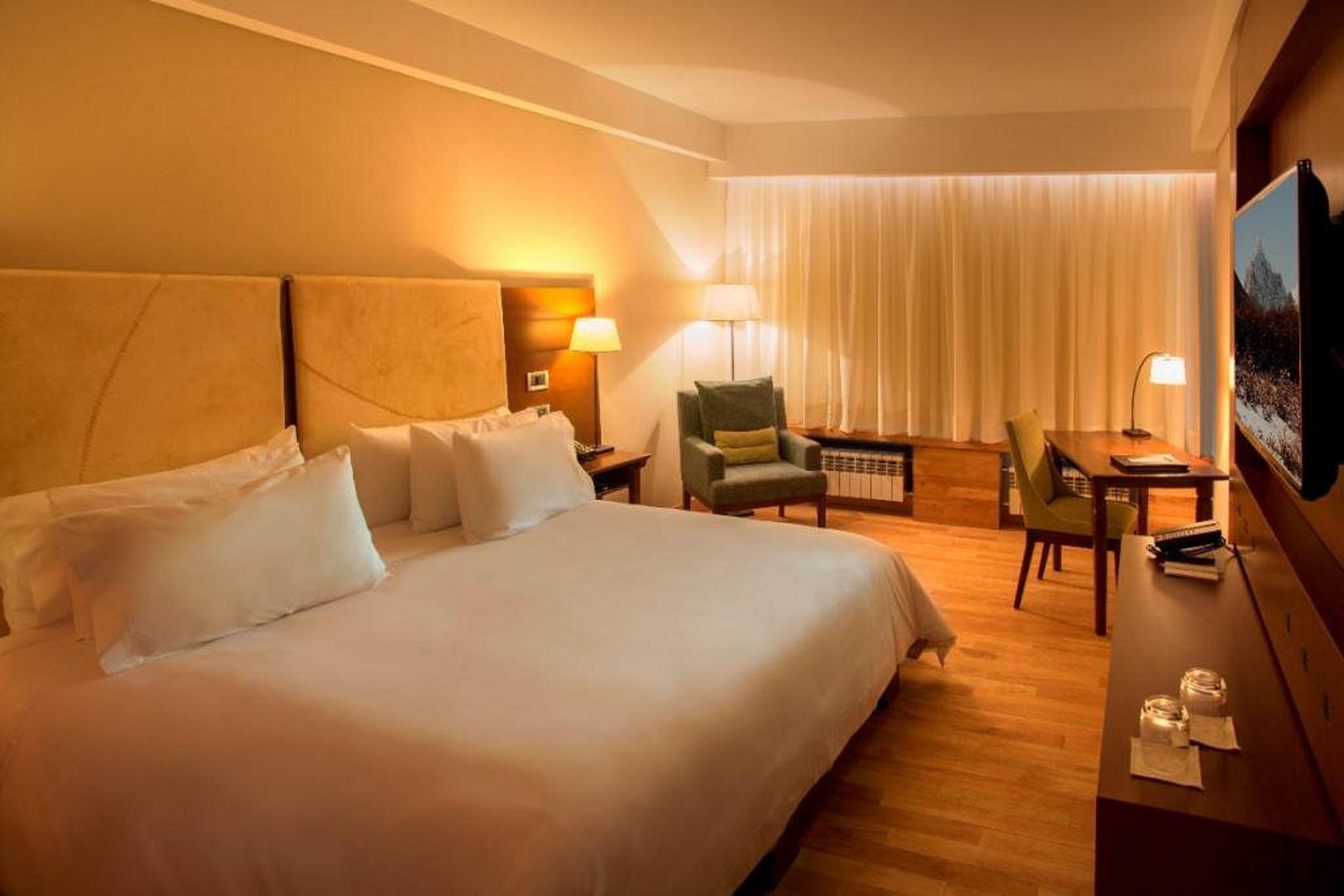 Arakur Ushuaia Resort & Spa Dış mekan fotoğraf A room at the hotel